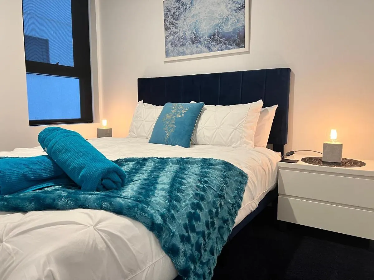Midnight Luxe 2Br 2Bath Apartment 408 In The Heart Of Braddon Pool Sauna L4 Views Secure Parking Wine Wifi Канберра Австралия